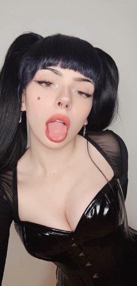 Emma Langevin 裸のスター アーカイブ