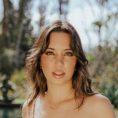 mayghenkailea 裸のポルノスター 写真