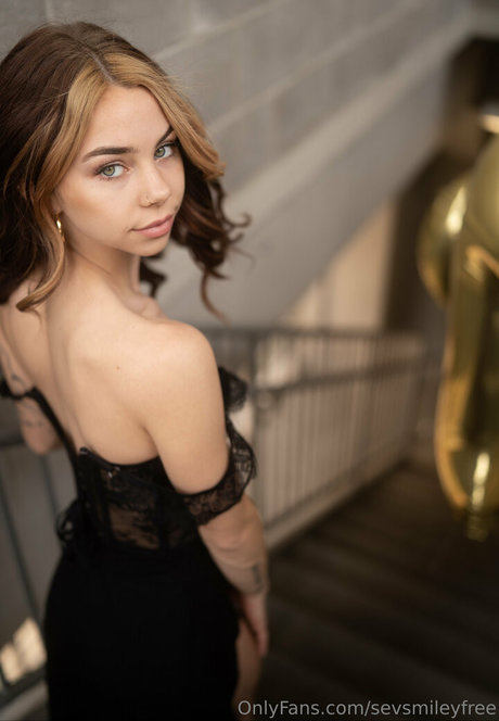 フィットネス 裸 オンリーファンズ えろた 写真