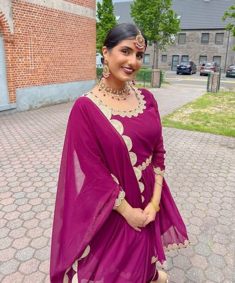 アジアン潮吹き オンリーファンズ セックス 写真