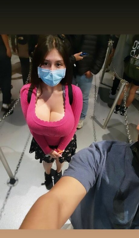 Karla Vilagomez ポルノスター ホット 画像