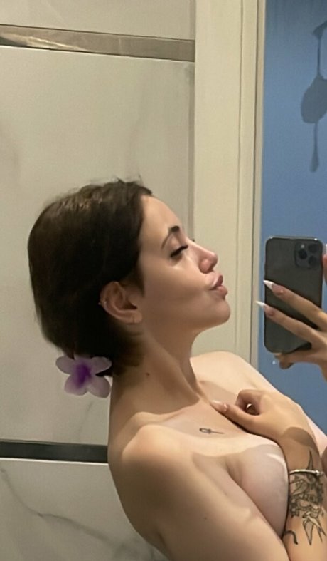 アジア人の従順なオンリーファンズ ベスト 画像