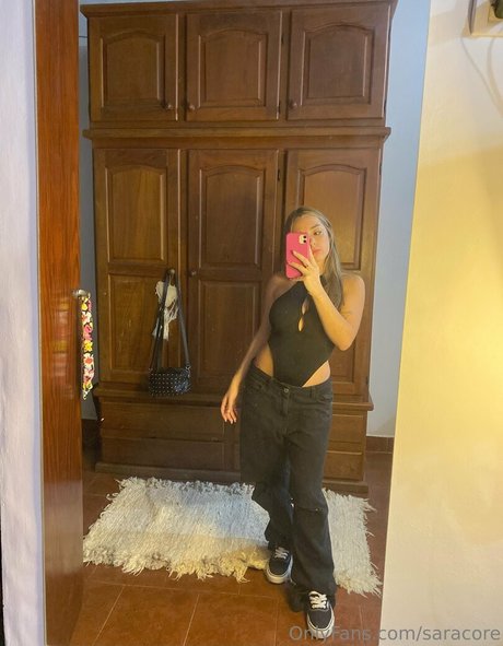 saracore エロティックなモデル ギャラリー