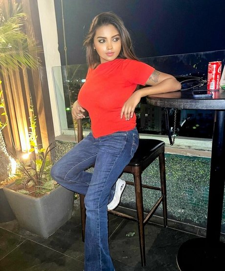 Elakkiya Rajendran アダルトスター 画像