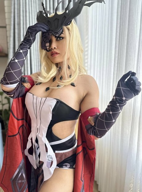 asian eye 無料のポルノスター 写真