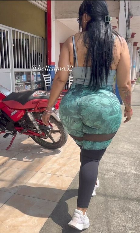 Bellisima 32 スター xxx 写真