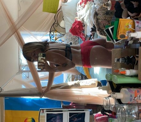 Curthobain セクシーモデル 写真