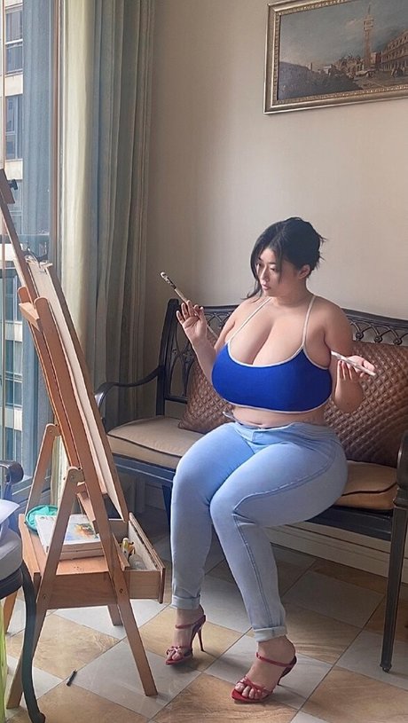 Pishen eva 裸のモデル 写真