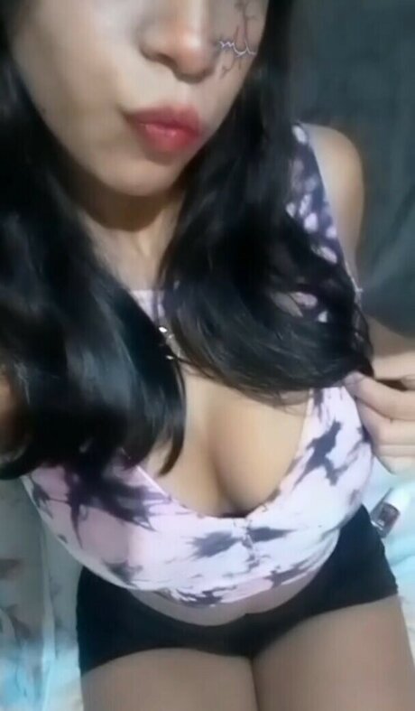 Yasmim kesia ヌードのポルノスター 写真