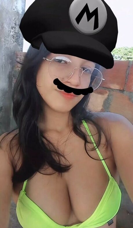 Yasmim kesia 可愛い女優 写真