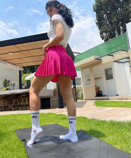 乳首オーガズム オンリーファンズ ホットヌード 画像