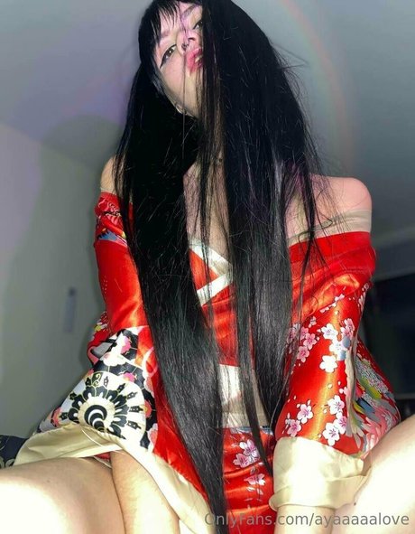 ランジェリーヌードオンリーファンズ 可愛い 写真