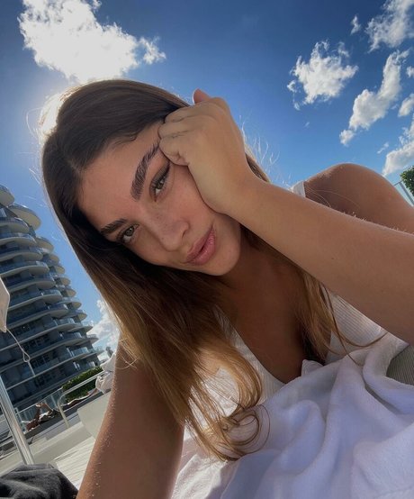 ヌード妻オンリーファンズ ホット 写真