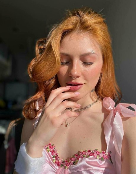 aliciaginger ポルノスター ヌード 画像