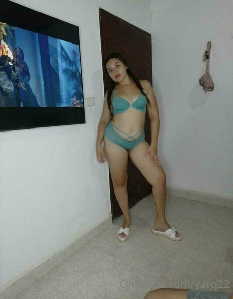 後背位オンリーファンズ 裸 写真