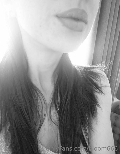 bloom666 裸のポルノスター 画像