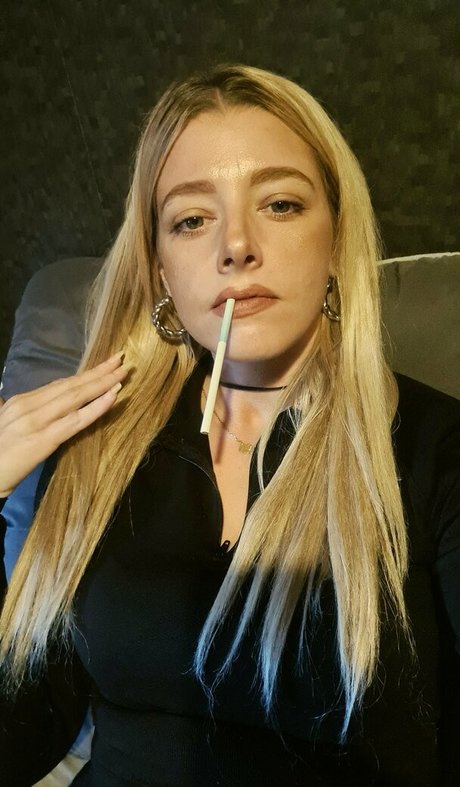 maloryfox エロティックモデル 画像