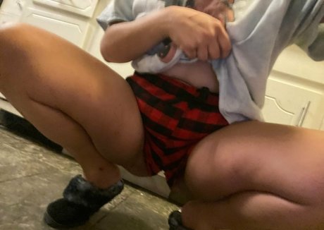 ヌード熟女オンリーファンズ 限定 アーカイブ