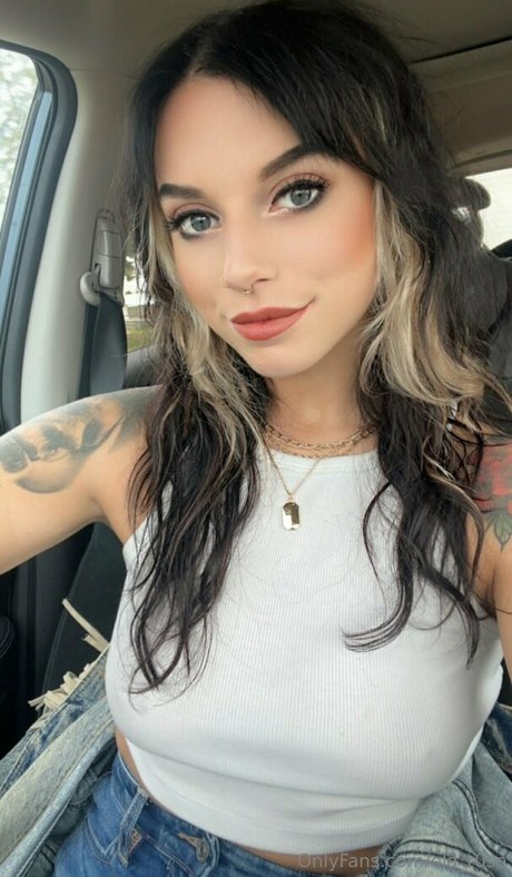 Ela Rose ホットスター 写真