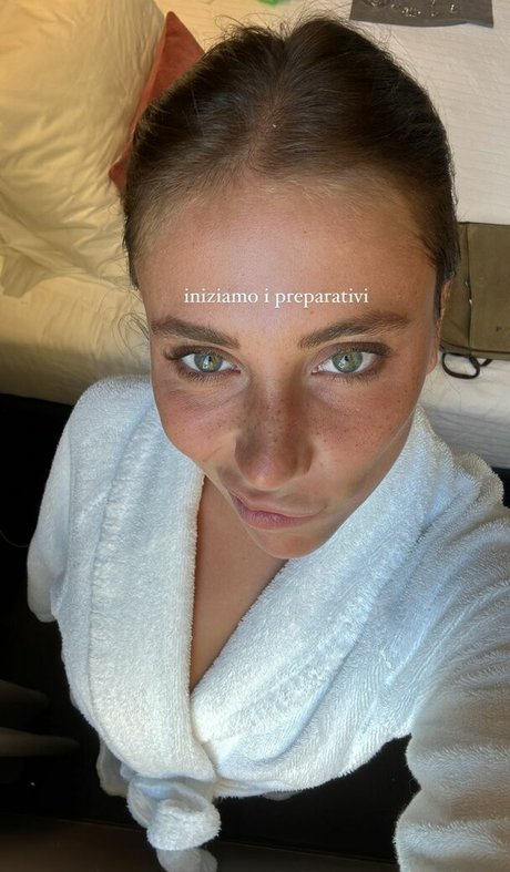 mynameisfrancescabiella 素敵なポルノスター 写真