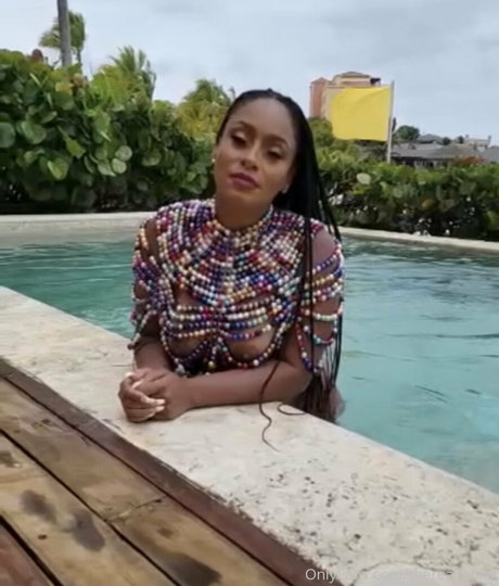 痴女妻オンリーファンズ セクシー裸 ギャラリー