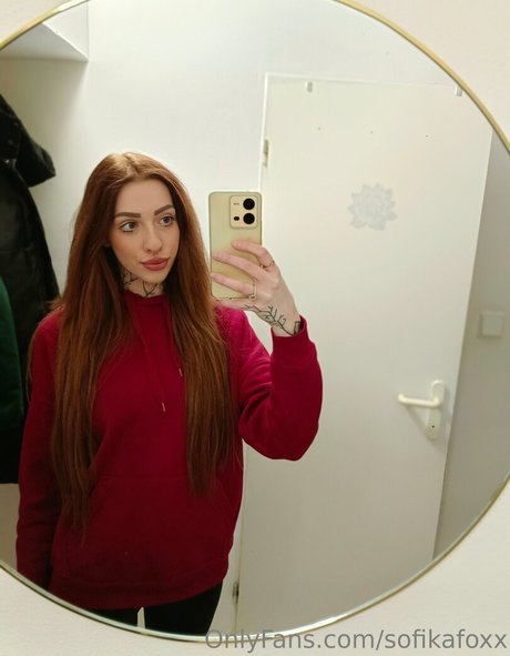 ティーンウェブカメラオンリーファンズ セクシー裸 写真