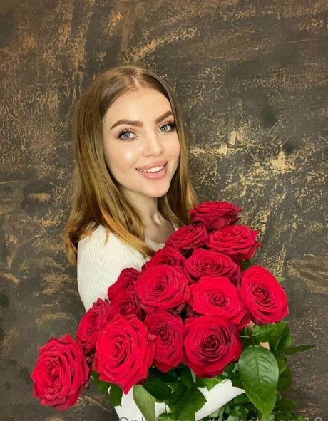 フィットネスベイビーオンリーファンズ アート裸 写真