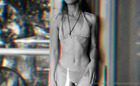 lauragetshigh セクシーモデル 写真