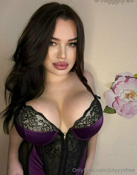 julyyysfree アートスター 写真