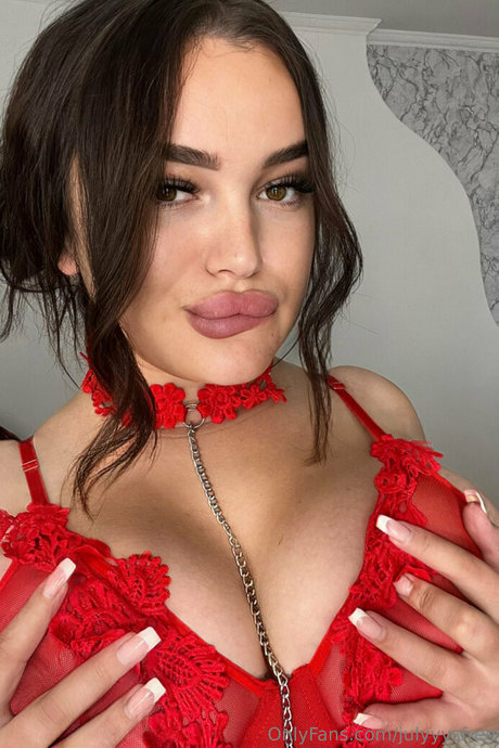 julyyysfree ポルノスター ホット 画像