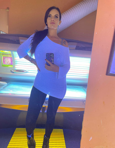 katebran 美しいポルノスター 写真