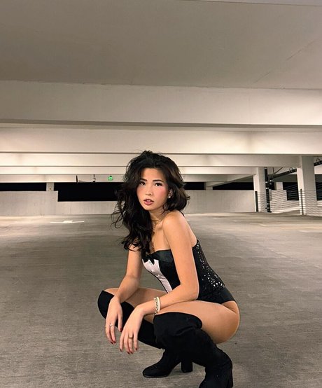 Dfuqanne エロティックなスター 写真