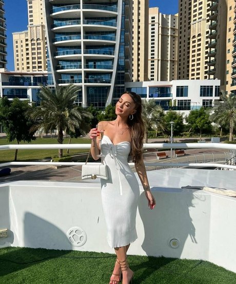 lillyslibrary 無料のポルノスター アーカイブ