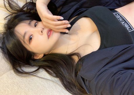 中出し 主観 オンリーファンズ ポルノ 写真