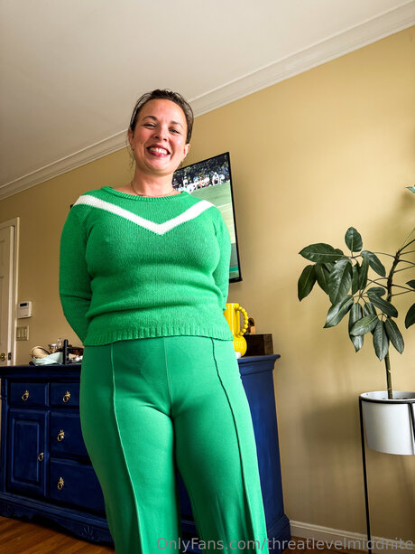 ベビーシッターオンリーファンズ 美しいxxx 写真