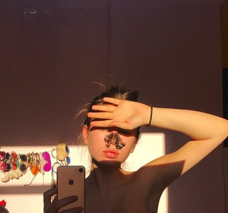 太った足のオンリーファンズ HD 画像