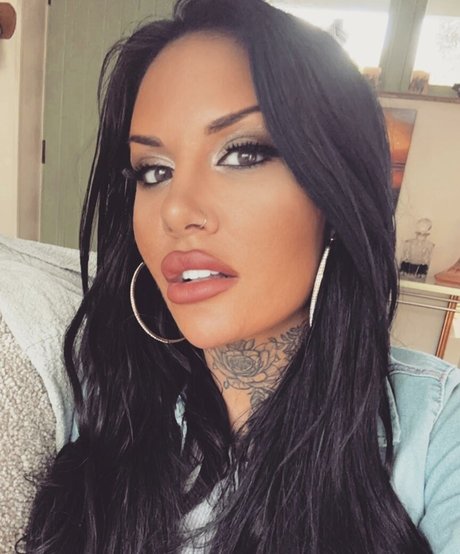 Inkedup doll HDポルノスター 画像