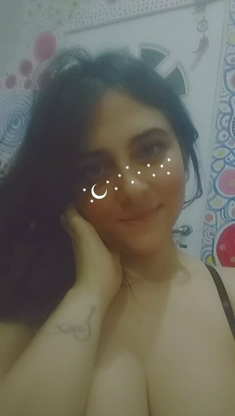 ニューハーフの乗馬オンリーファンズ 裸 写真