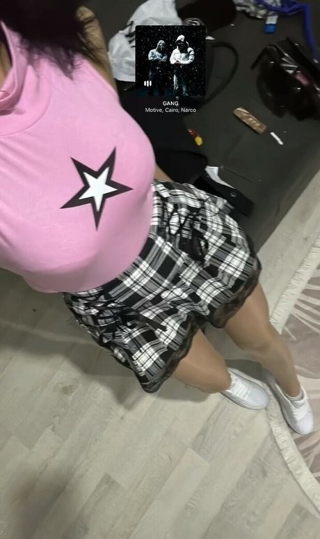 レズビアン乱交オンリーファンズ エロチック ギャラリー