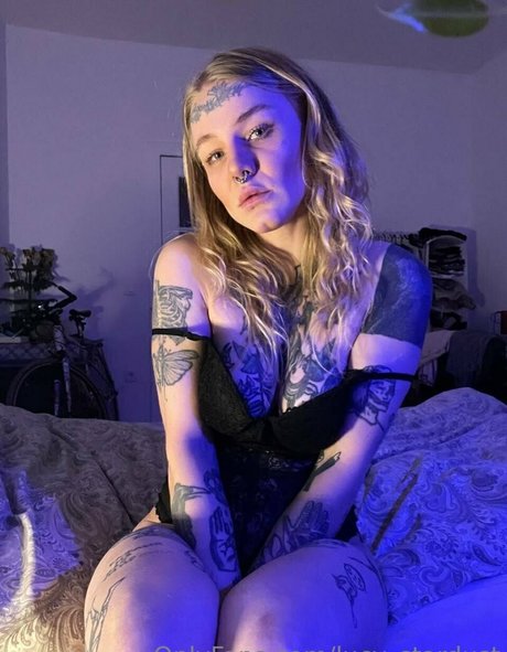 lucy kinky 無料モデル 写真