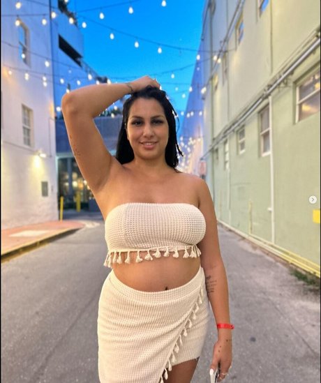 パイズリ オンリーファンズ 可愛い 写真