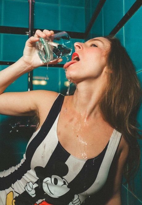 Roxaneperez ポルノスター ヌード 写真