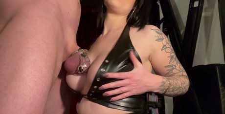 brunettebetsy 最高のモデル 写真