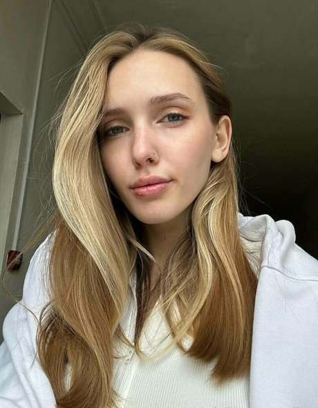 i lina 完璧なスター 写真