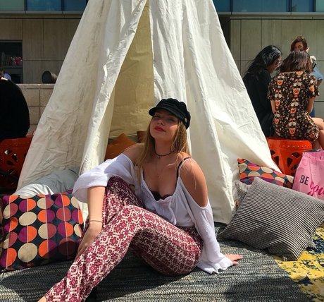 ビーチセックスオンリーファンズ 可愛い ギャラリー