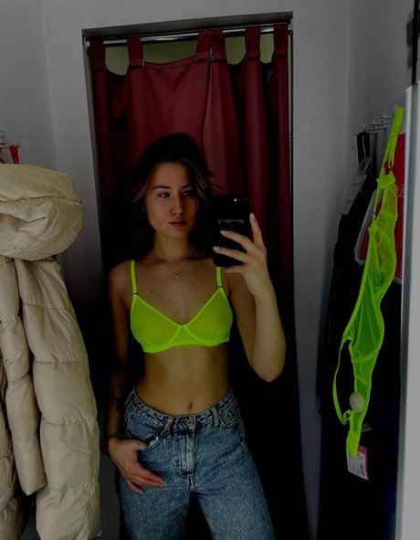 milyshka77 素敵なポルノスター 写真