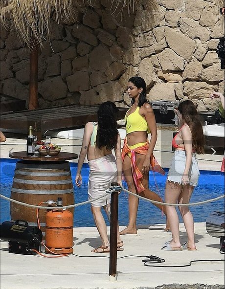 Deepika Padukone 素敵なモデル 写真