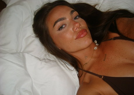 アジアン潮吹き オンリーファンズ ポルノ 写真