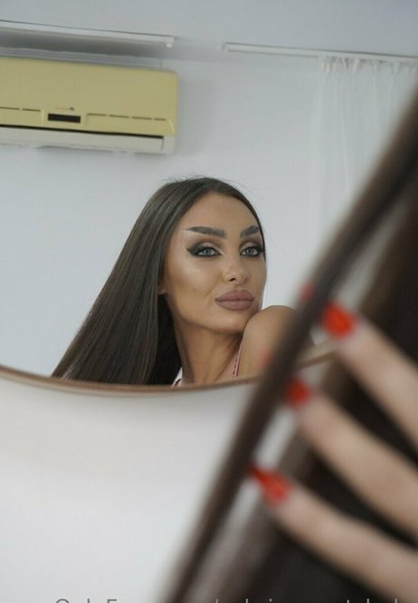 sabrina wet hole ポルノスター アート ギャラリー