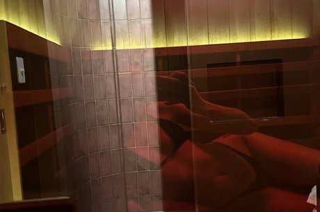 Summer Everitt エロティックモデル 写真